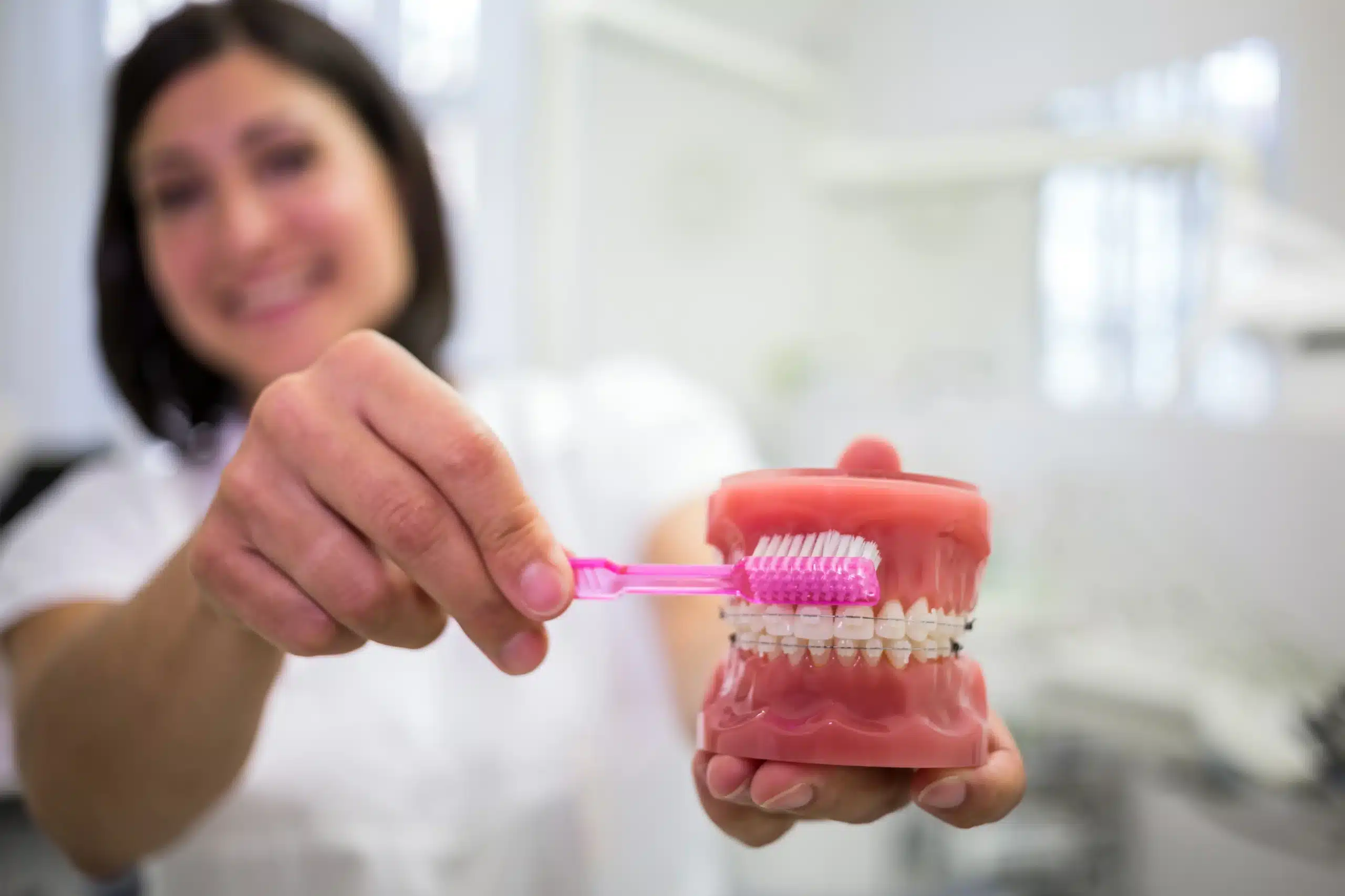 cómo cuidar los implantes dentales